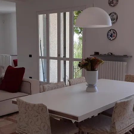 Villa Lavish Seaside With Garden And Stunning Views *