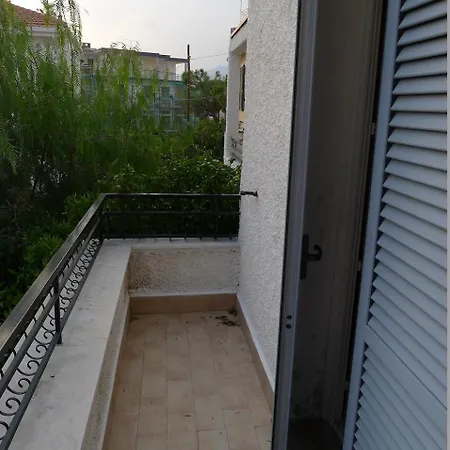 Villa Lavish Seaside With Garden And Stunning Views