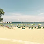 Vila Lavish Seaside With Garden And Stunning Views *
