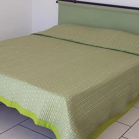 Lavish Seaside With Garden And Stunning Views *