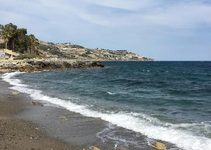 Villa Lavish Seaside With Garden And Stunning Views