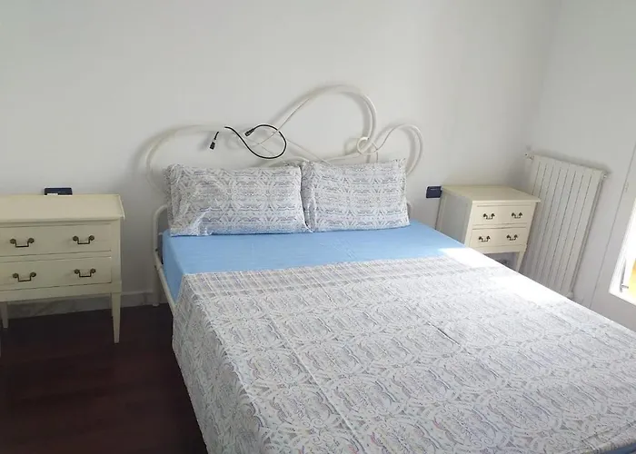 Lavish Seaside With Garden And Stunning Views