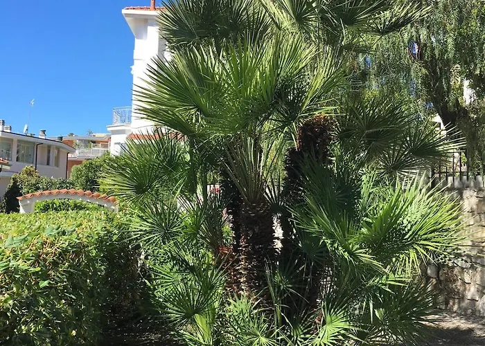 Villa Lavish Seaside With Garden And Stunning Views *